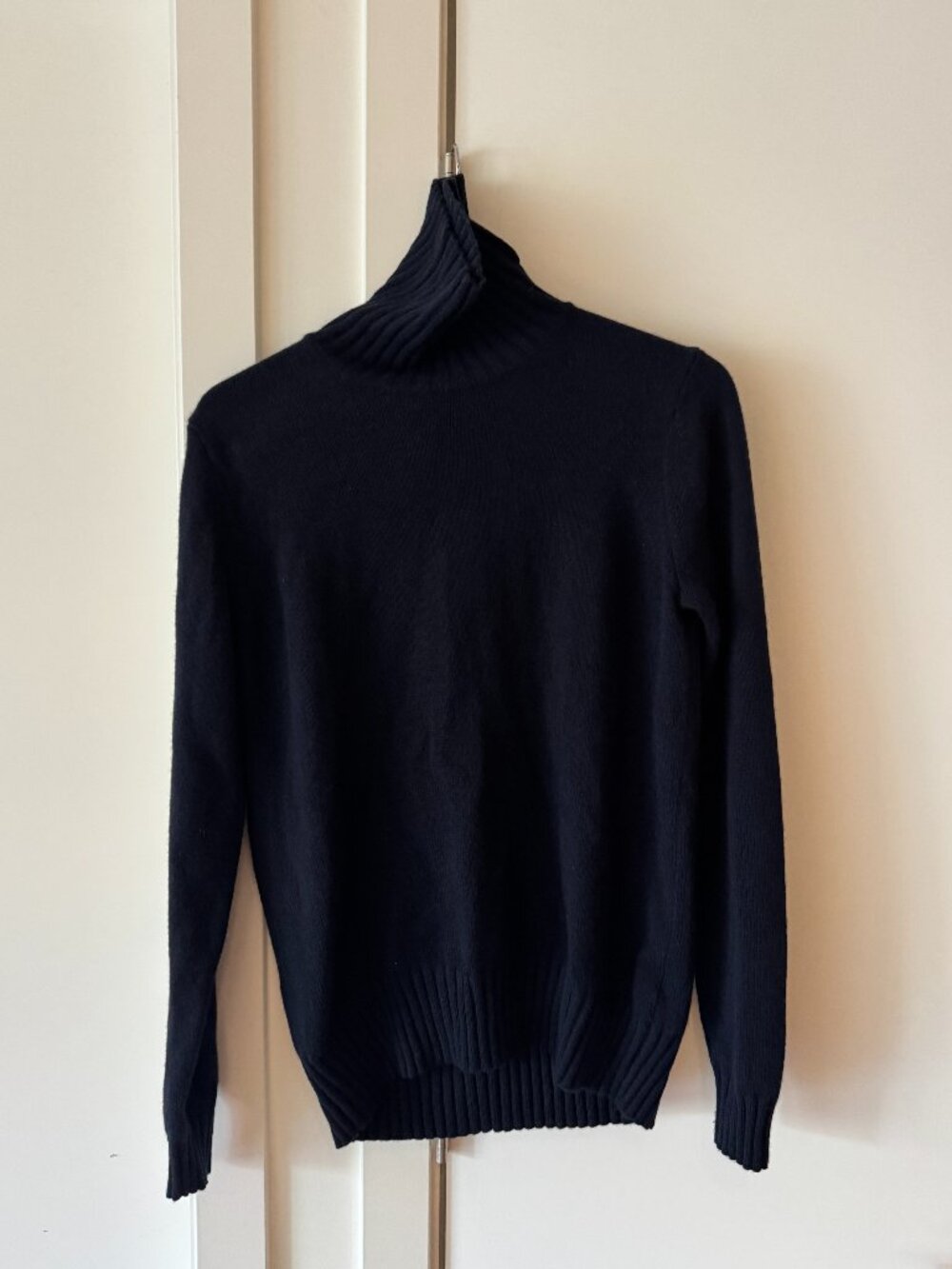 UNIQLO +J JIL SANDER NAVY TURTLENECK CASHMERE SIZE SMALL
